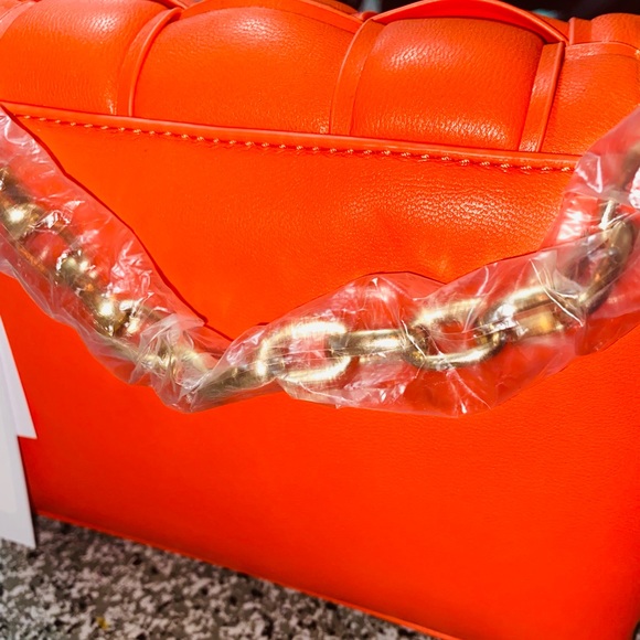 Orange purse 👜 🍁✨ - Picture 3 of 4